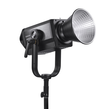 M600Bi Projecteur Led Bicolor Knowled 600W Découvrez le