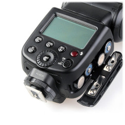 Speedlite TT600 Découvrez le Godox Speedlite TT600, un f Godox