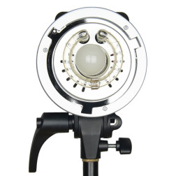 MS200-D Kit Découvrez le kit Godox MS200-D 3, une soluti Godox