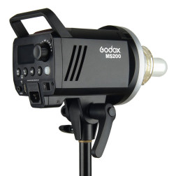 MS200-D Kit Découvrez le kit Godox MS200-D 3, une soluti Godox