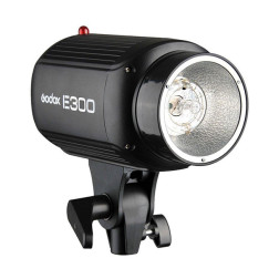 Studio Kit E300-D Découvrez le kit studio Godox E300-D,
