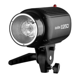 Studio Kit E250-F Découvrez le kit studio Godox E250-F,