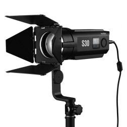 Focusing LED Light S30 Kit Découvrez le kit Godox S30, c Godox