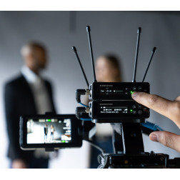 EW-DP ENG SET Systeme numerique portable avec micro-cravate omni ME 2 et emetteur plug-on SKP Sennheiser
