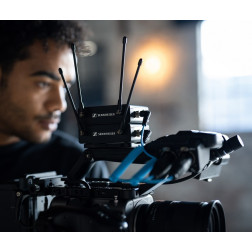 EW-DP ENG SET Systeme numerique portable avec micro-cravate omni ME 2 et emetteur plug-on SKP Sennheiser