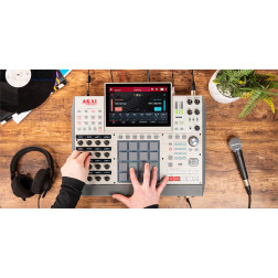 MPC-X-SE 16 pads et encodeurs, 10,1'' multitouch, specia AKAI PROFESSIONAL