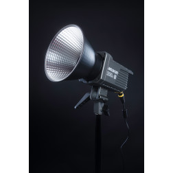 Amaran 200d S 5.600K 200W daylight Bowens Aputure