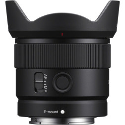 11 mm F1.8 APS-C wide angle prime Monture Sony E