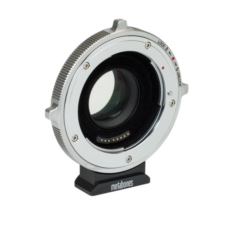 Adaptateur optique EF vers Micro 4/3 Speed Booster 0,71 Metabones