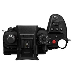 LUMIX DC-GH7 PANASONIC LUMIX DC-GH7Enregistrement intern Panasonic