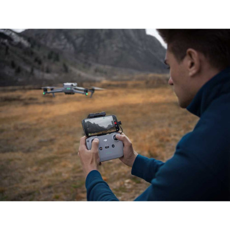Air 3 Fly More Combo et radiocommande DJI RC-N2