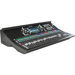 SQ-7 Consoles numériques - 32 entrées locales Consoles n