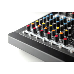 ZEDI-10 4 in mono, 2 stéréo, USB ALLEN & HEATH