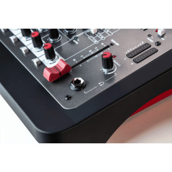 ZEDI-8  2 in mono, 2 stéréo, USB ALLEN & HEATH