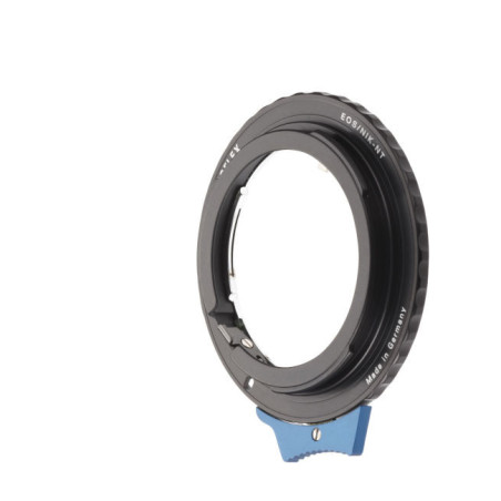 Adapter Nikon-lens to Canon-EOS-body with integrated aperture control