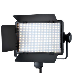Godox LED 500C Bi-Color with barndoors