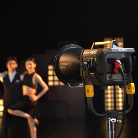 Godox KNOWLED MG4K Bi-Color LED with Flight Case