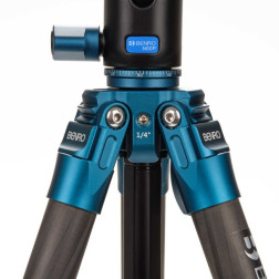 TSSL08CN00P SuperSlim Carbon Tripod