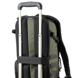 DarkLight Backpack 14L - montane green
