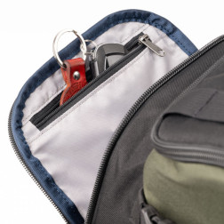 DarkLight Backpack 14L - montane green