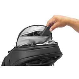 Travel backpack 30L v2 - black