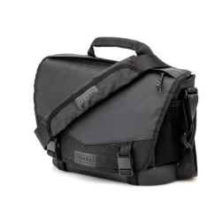 DNA 9 Slim Messenger Bag — Black