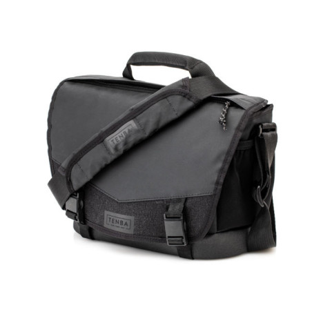 DNA 9 Slim Messenger Bag — Black