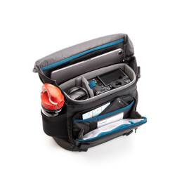 DNA 9 Slim Messenger Bag   Black
