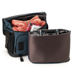 DNA 16 Slim Messenger Bag   Blue
