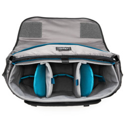 DNA 16 DSLR Messenger Bag   Black