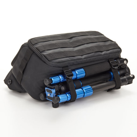 Axis v2 6L Sling Bag - Black