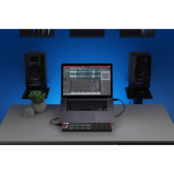 LPD8MK28 pads RVB, 8 potentiomètres AKAI PROFESSIONAL