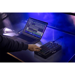 CONTROL-ONE - 2 USB, 2 DMX, ruban tactile 2 USB, 2 DMX, SOUNDSWITCH