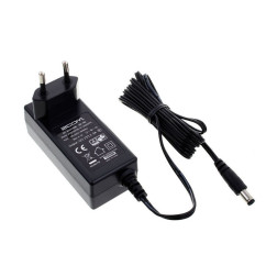 Zoom AD-19 - adaptateur secteur Le ZOOM AD-19 est un ada Zoom